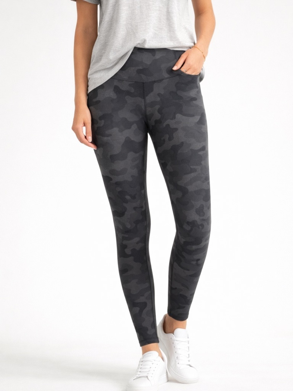 White House Black Market Camo Leggings Size 4 High Rise Suede Feel Stretch